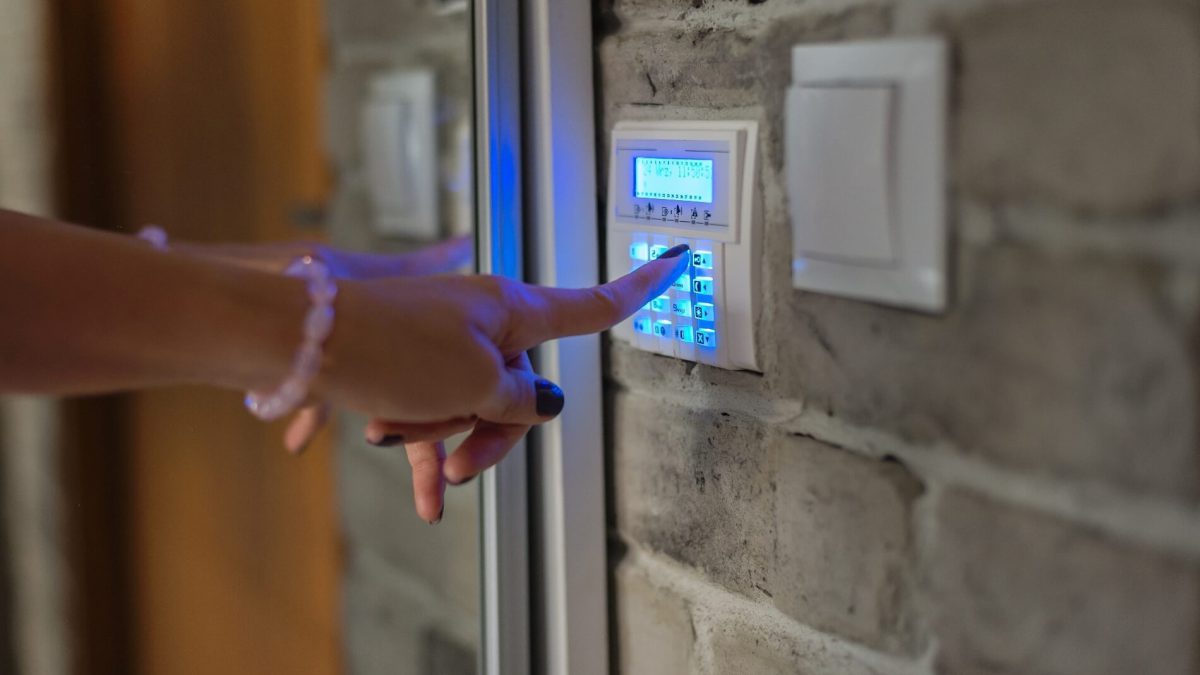 How Do Security Alarm Systems Work