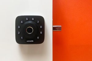 working with the most secure electronci door locks